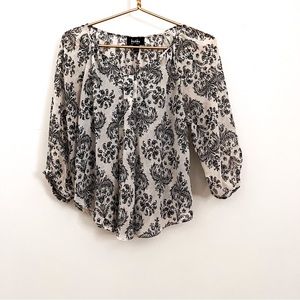 by & by size medium white blouse with black floral pattern